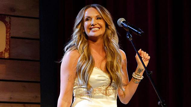 Carly Pearce's puppy love: The show she played for Johnny and June